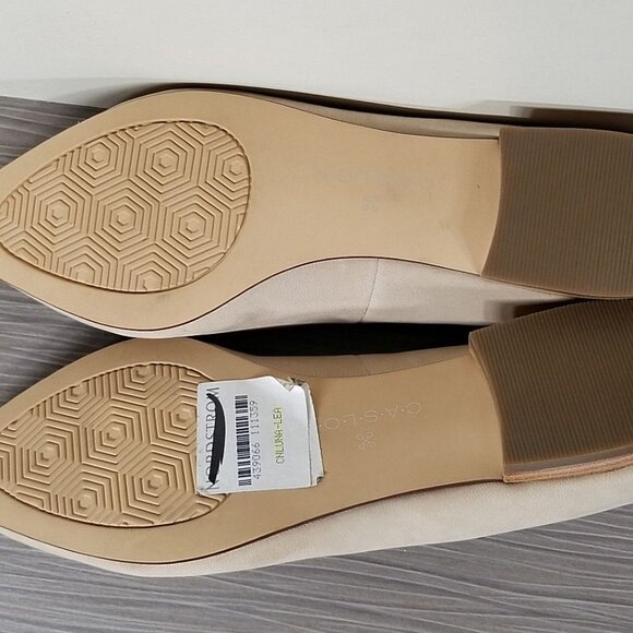 Caslon Luna Pointy Toe Flat, Nude Nubuck, Womens Size 6.5 - Picture 9 of 9